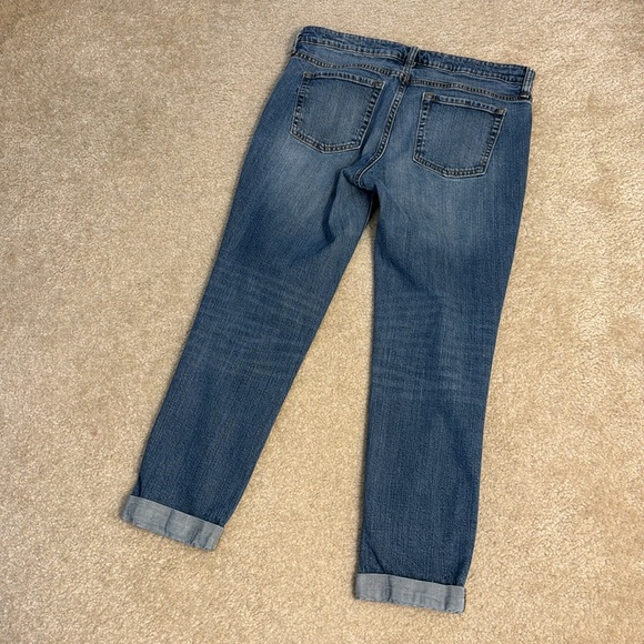 Gap 1969 Distressed Rolled Hem Cropped Jeans Size 10 - Picture 2 of 4
